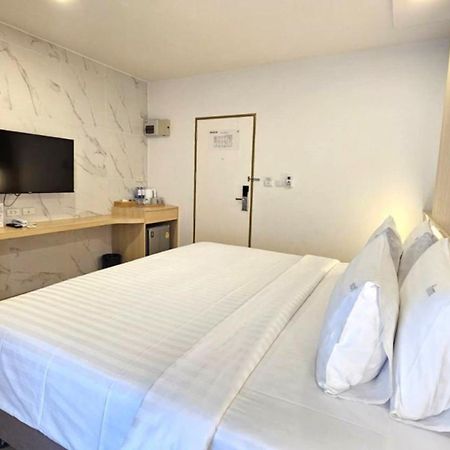 Diya Hotel Бангкок Экстерьер фото